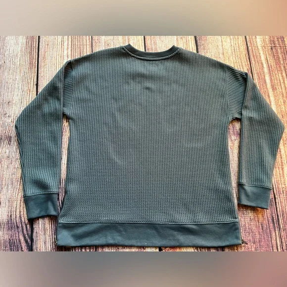 Women’s L.L. Bean teal pull over waffle weave long sleeve shirt top. Size medium - Picture 6 of 15